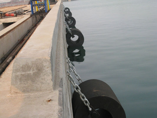 O نوع مصدات قارب القطر مصدات حوض مطاطية بحرية مضادة للشيخوخة