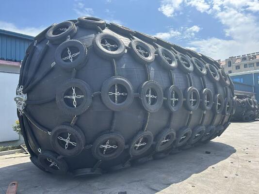 عملية البثق مصدات مطاطية بحرية تقنية الضغط العالي 10 سنوات تصميم عمر الاستخدام